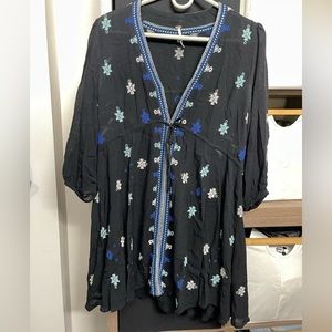 Free people tunic with blue/white embroidery. Size small
